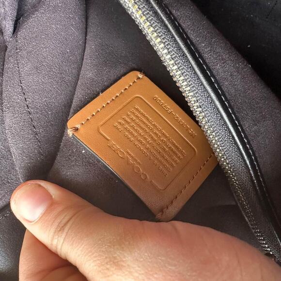 Coach Shoulder Bag/Crossbody handbag Leather Excellent Condition - Picture 5 of 9